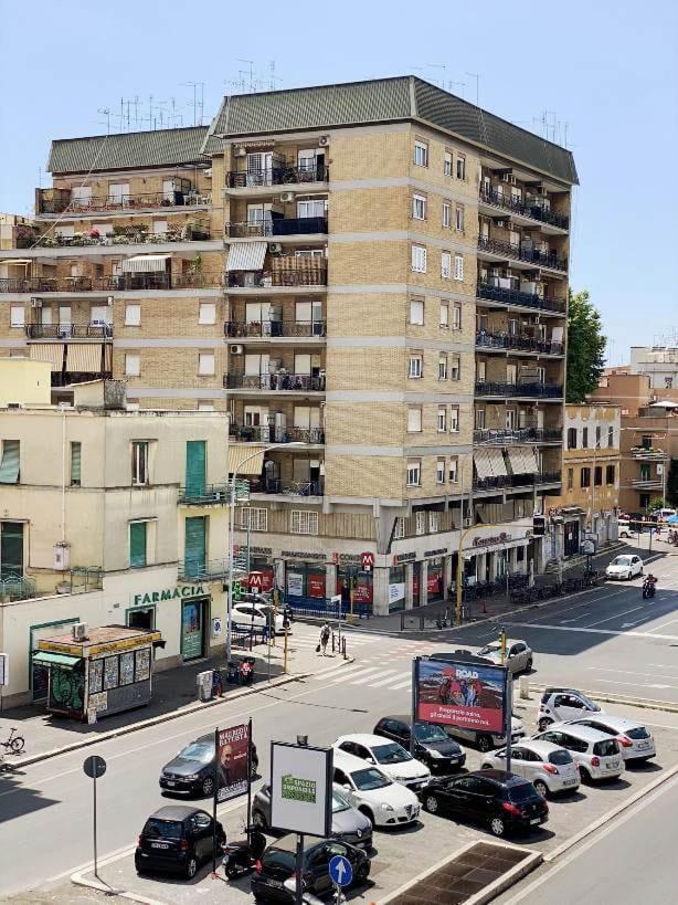 The Italian House In Rome A Pochi Passi Dalla Metro A Zewnętrze zdjęcie